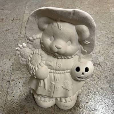 Teddy mit Kürbis ca. 26cm  -wetterfeste Gießkeramik