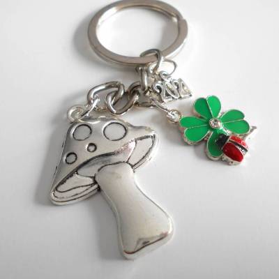 Fliegenpilz Jahreszahl Glücksklee  2024   Schlüsselanhänger 