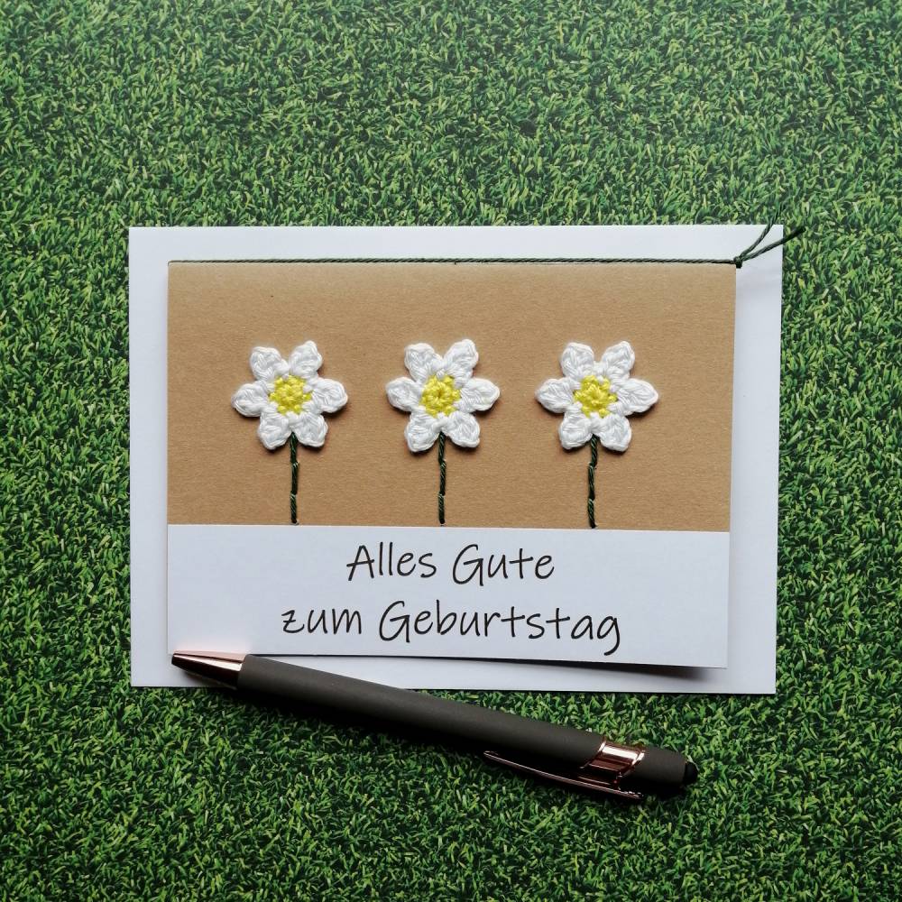 Glückwunschkarte Daisy mit Gänseblümchen oder Sonnenblumen gehäkelt mit Wunschtext Bild 3
