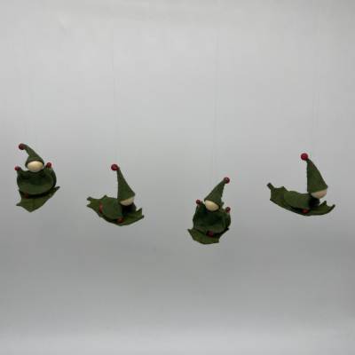 Fliegende Stechpalmenwichtel-  Winter - Fliegerle - Fensterdeko