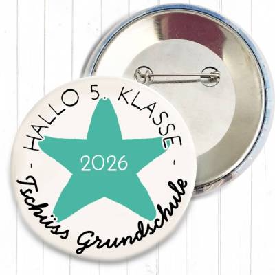 Button „Tschüss Grundschule 2026 – Hallo 5. Klasse“ | Stern-Design | 38mm & 59mm 