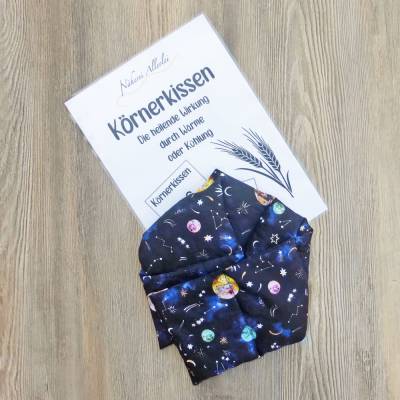 Dinkel-Körnerkissen im Weltalldesign, 60x15cm in 6 Kammern, Nacken- oder Bauchkissen