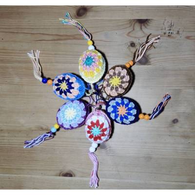 umhäkelte Ostereier im Boho Style