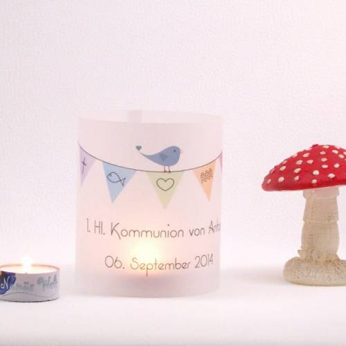 DIY Personalisiertes Windlicht zur Kommunion mit bunter Wimpelkette Tischlicht Lichthülle
