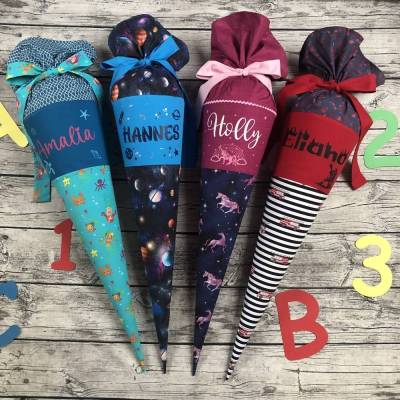 Bunte Schultüte nach Wunsch Mit Name und kleinen Details