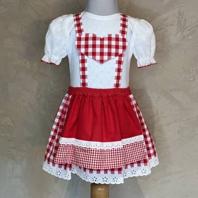 Traditionelles Baby Dirndl: Rot-weiß-kariertes Brautmädchenkleid mit Puffärmeln & Spitzenschürze