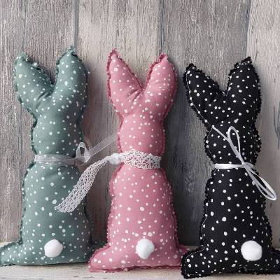 Osterhasen aus Baumwollstoff Punkte