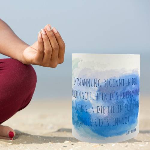 Yoga-Licht Iyengar Entspannung beginnt in den äußeren Schichten unseres Körpers