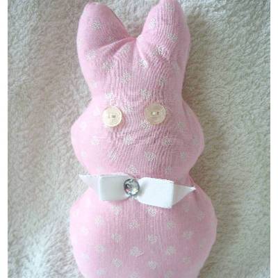 Osterhase/Stoffhase in rosa mit Streublümchen genäht von Hobbyhaus