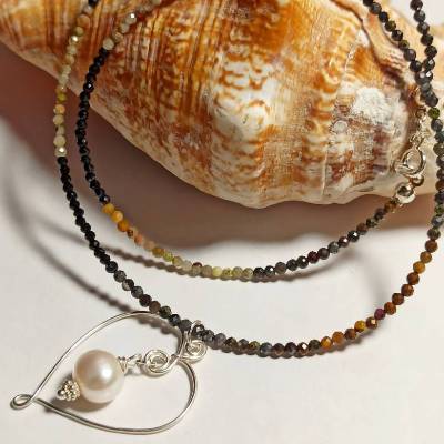 Zarte Damen Edelstein Kette mit 925 Silber Herzanhänger & Süßwasserperle – 45 cm