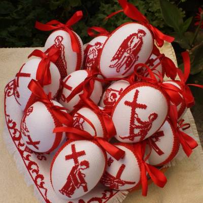  Kreuzwegstationen, Kreuzstich Ostereier, Handarbeit gestickt  religiöse Motive  12cm, rot weiß, Osterdeko  