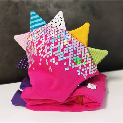 Kuschel Hoodie REGENBOGENDRACHE Pink, bunt gezackt - Individualisierbar | Kinder Gr. 68-134 | RÄUBERKIND