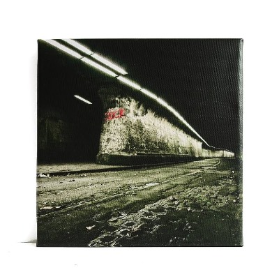 Leinwand Matenatunnel Duisburg – Graffiti „Glück“ – Urbanes Wandbild 20×20 cmm