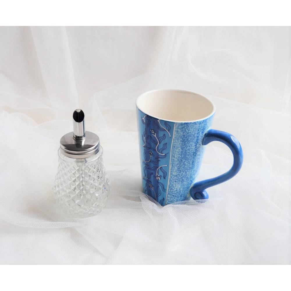 Große blaue Tasse handbemalt