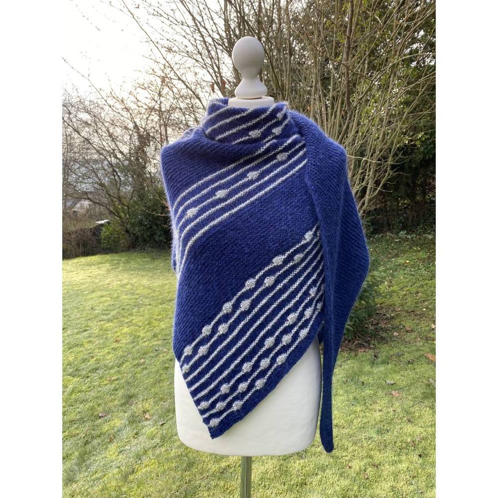 Strickanleitung Lizas Tuch Silver Dots Bild 10