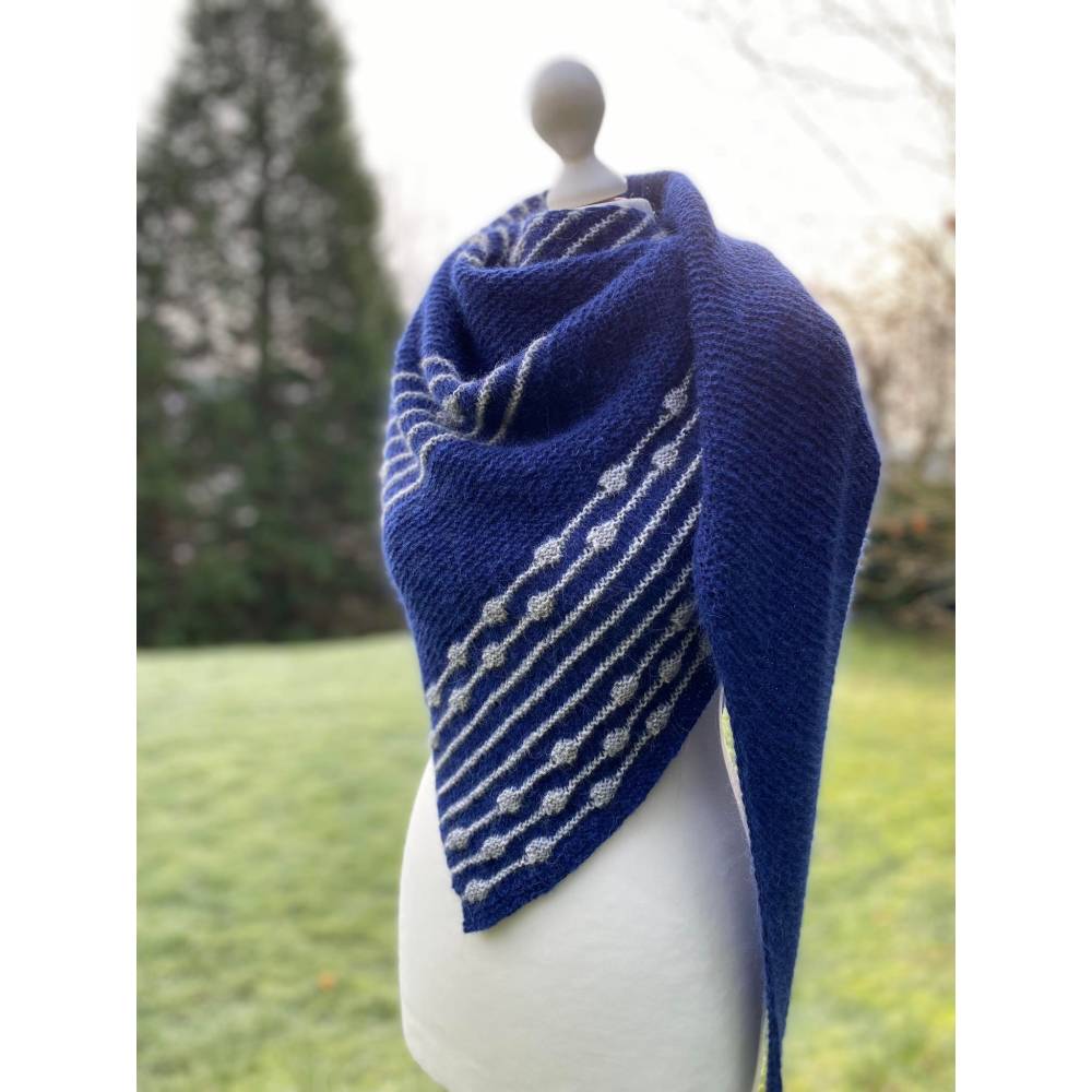 Strickanleitung Lizas Tuch Silver Dots Bild 2