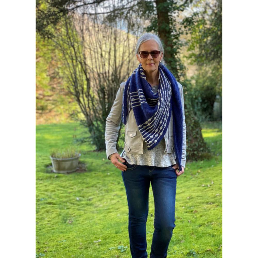 Strickanleitung Lizas Tuch Silver Dots Bild 8