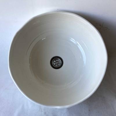2. Wahl Waschbecken / Wellerand /weiß/creme   Ø 37 cm Höhe 15 cm
