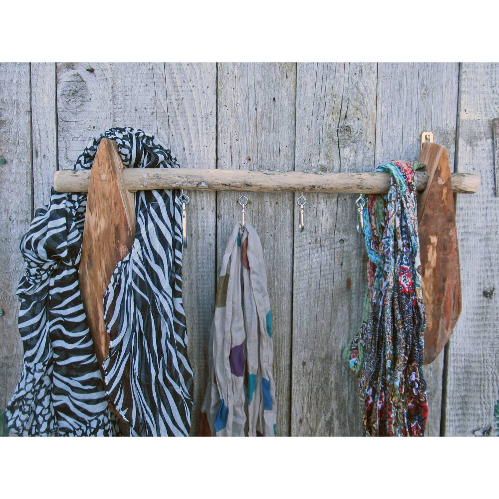 Handtuchhalter, einzigartige Garderobe, Unikat, Besonderheit,  Upcycling, Einzigartige Hakenleiste aus Treibholz, Buchen Bild 1