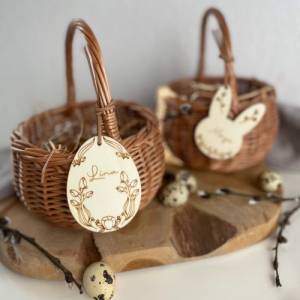 Osteranhänger mit Namen / personalisierter Osterhase Osterei / Anhänger mit Korb