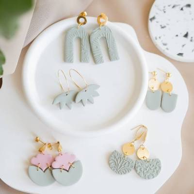 Polymer Clay Ohrringe, Ohrhänger, Ton Ohrringe, handgefertigt, grün salbei hellgrün, Geschenk Freundin, Hochzeit Schmuck