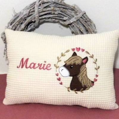 Kissen mit Namen personalisierbar, Geschenk zu Geburtstag Taufe, bestickt mit Pferd Waffelkissen Waffelpique 25x35
