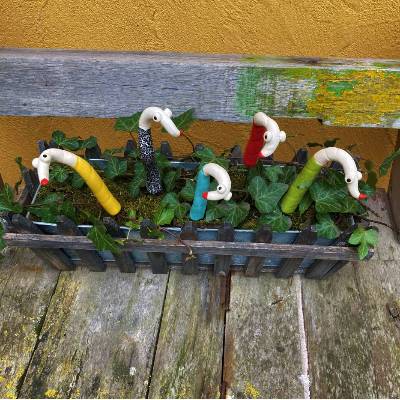 Würmchen aus Keramik im 5er Set, bunt