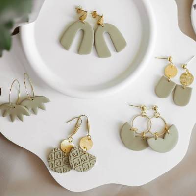 Polymer Clay Ohrringe, Ohrhänger, Ohrringe, Ton Ohrringe, handgefertigt, grün khaki, Geschenk Freundin, Hochzeit Schmuck