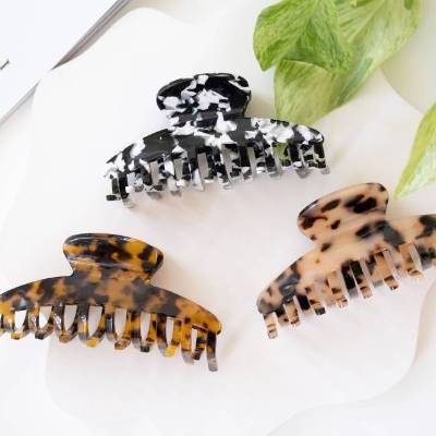 braun-schwarze Haarspange | Haarspange Tortoise | schwarz-weiße Haarspange | Acetat Haarspange | gemusterte Haarklammer