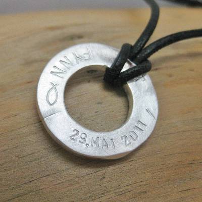 Großer, massiver Silberanhänger "Stamped Wheel M", personalisierbares Geschenk zur Konfirmation, Firmung mit Prä