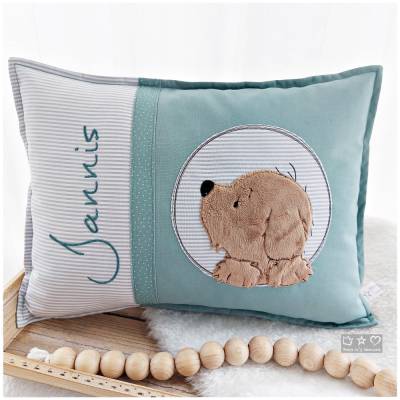 Personalisiertes Kissen 30cmx40cm grün/grau/weiß mit Doodlestickerei Button Hund