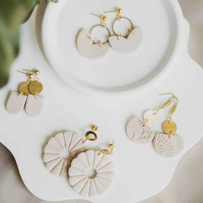 Polymer Clay Ohrringe, Ohrhänger, Ton Ohrringe, handgefertigt, beige speckled, Geschenk Freundin, Hochzeit Schmuck