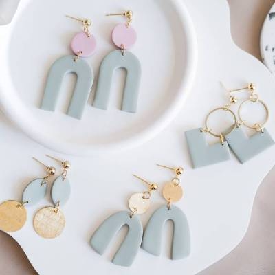 Polymer Clay Ohrringe, Ohrhänger, Ton Ohrringe, handgefertigt, grün salbei hellgrün, Geschenk Freundin, Hochzeit Schmuck