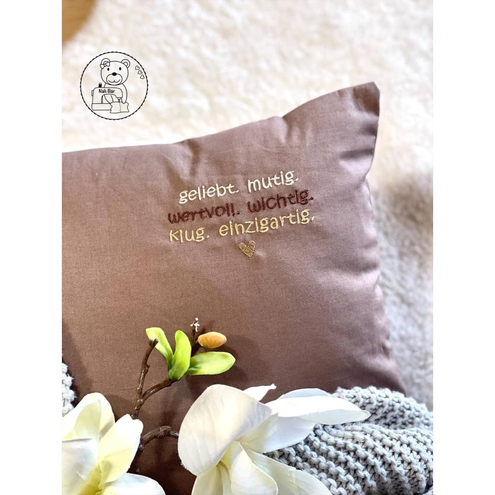 Stickdatei "Geliebt. Mutig." 10x10 und 13x18 für die Stickmaschine Affirmation mit Herz Bild 4