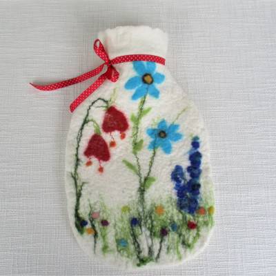 Wärmflasche gefilzt Filzwärmflasche mit bunten Sommerblumen