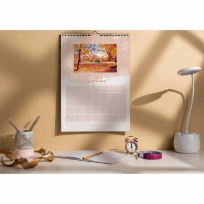 Fotokalender & Bastelkalender mit charmanten Sprüchen auf allen Seiten I Jahresunabhängiger Wandkalender I CreativeRobin