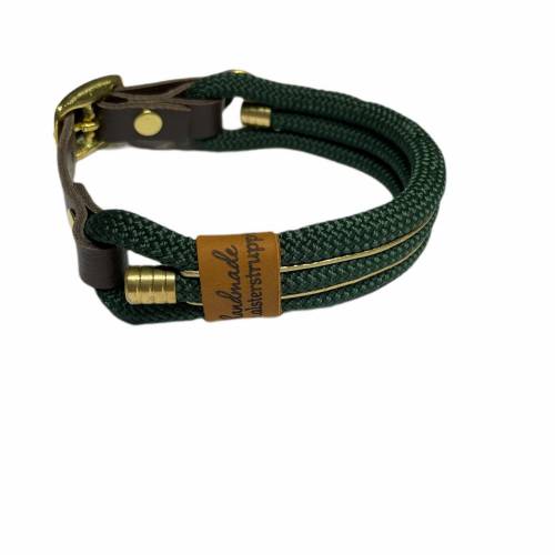 Hundehalsband verstellbar grün, gold, mit Messing-Endkappen Leder und Schnalle ab Euro 64