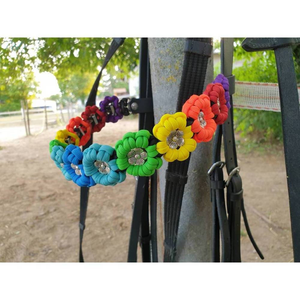 Stirnband / Stirnriemen für Pferde in schmaler Blümchenoptik Rose / Moos mit silbernen Perlem Bild 8