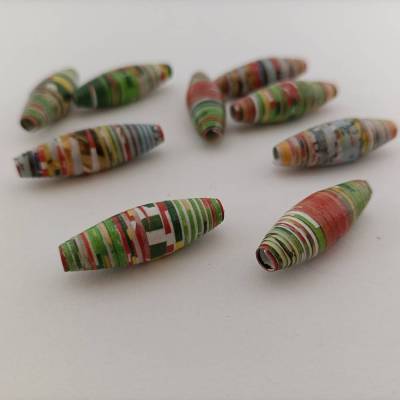 Papierperlen - handgedreht und bunt wie das Leben in Barcelona! Entdecke 9 einzigartige Perlen aus nachhaltigem Papier