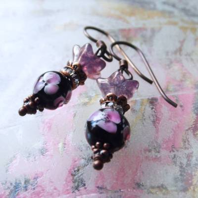Blüten Ohrringe Violett Opal - hypoallergene Niob Ohrhänger