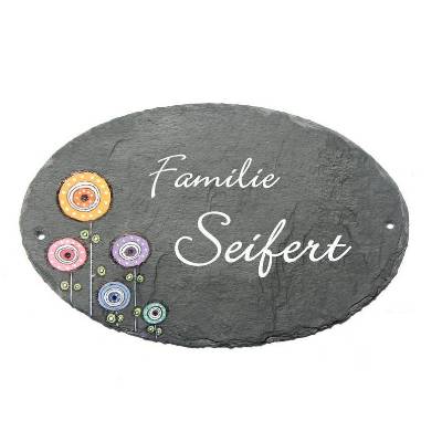 Personalisiertes Schiefertürschild für Familien – Handbemalt mit Retroblumen, wetterfest & individuell, einzigartiges Haustürschild mit Name, exklusives Familiengeschenk