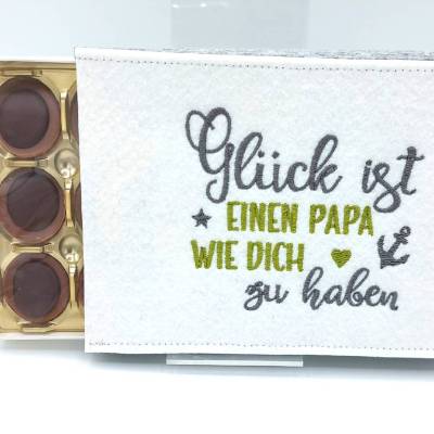 Hülle für Haselnusspralinen