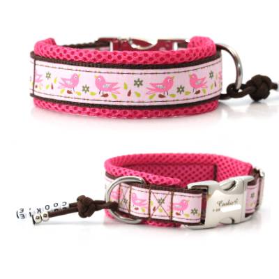Hundehalsband Singing Birds - Rosa. Verschiedene Verschlüsse wählbar. Personalisierbar mit Gravur.