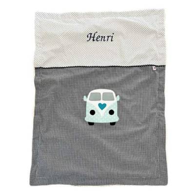 Glückspilz Baby Kuscheldecke mit Namen und Auto , mit Ökoteddy gefüttert