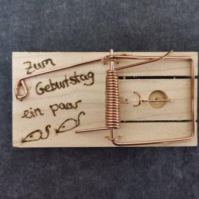 Mausefalle als Verpackung für Geldgeschenk