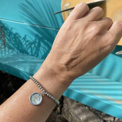 Armband mit deiner Lieblingsstadt // Edelstahl // original Landkarte // Geschenk für Reiselustige