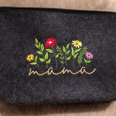 T-AT0001-009 Accessoiretasche Muttertag, Kosmetiktasche aus Filz bestickt - handmade
