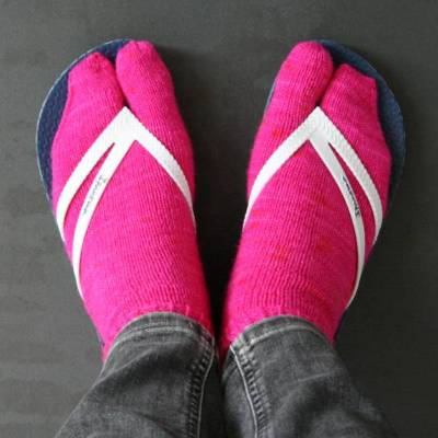 Strickanleitung Tabi Toes – Zehensocken im japanischen Stil für den Sommer