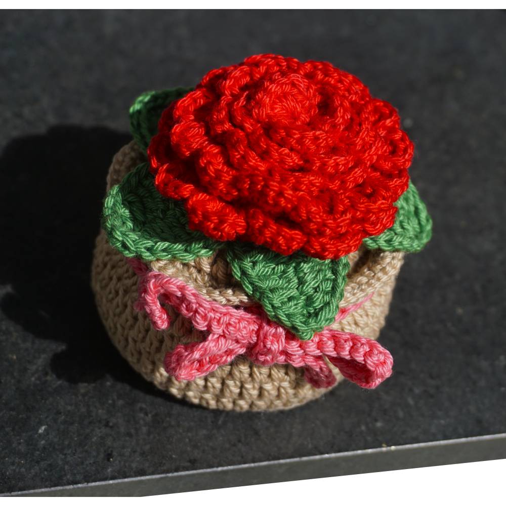 Häkelanleitung Amigurumi Blume im Topf! Bild 4