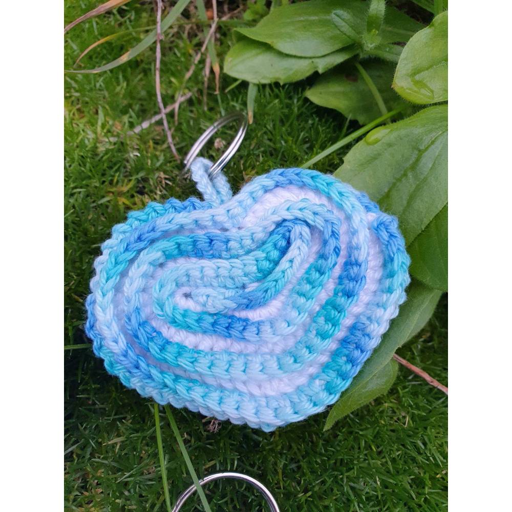 Häkelanleitung für Anhänger ,,Spiralherz" Bild 3